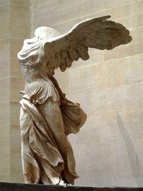 de nike in het louvre|who sculpted Nike of samothrace.